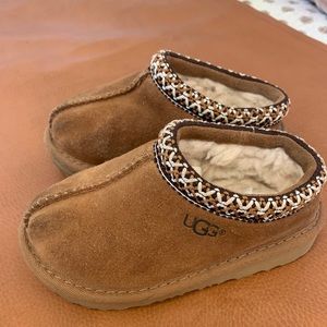 Kids Ugg’s Slip on Moccasins Tasman II Slipper